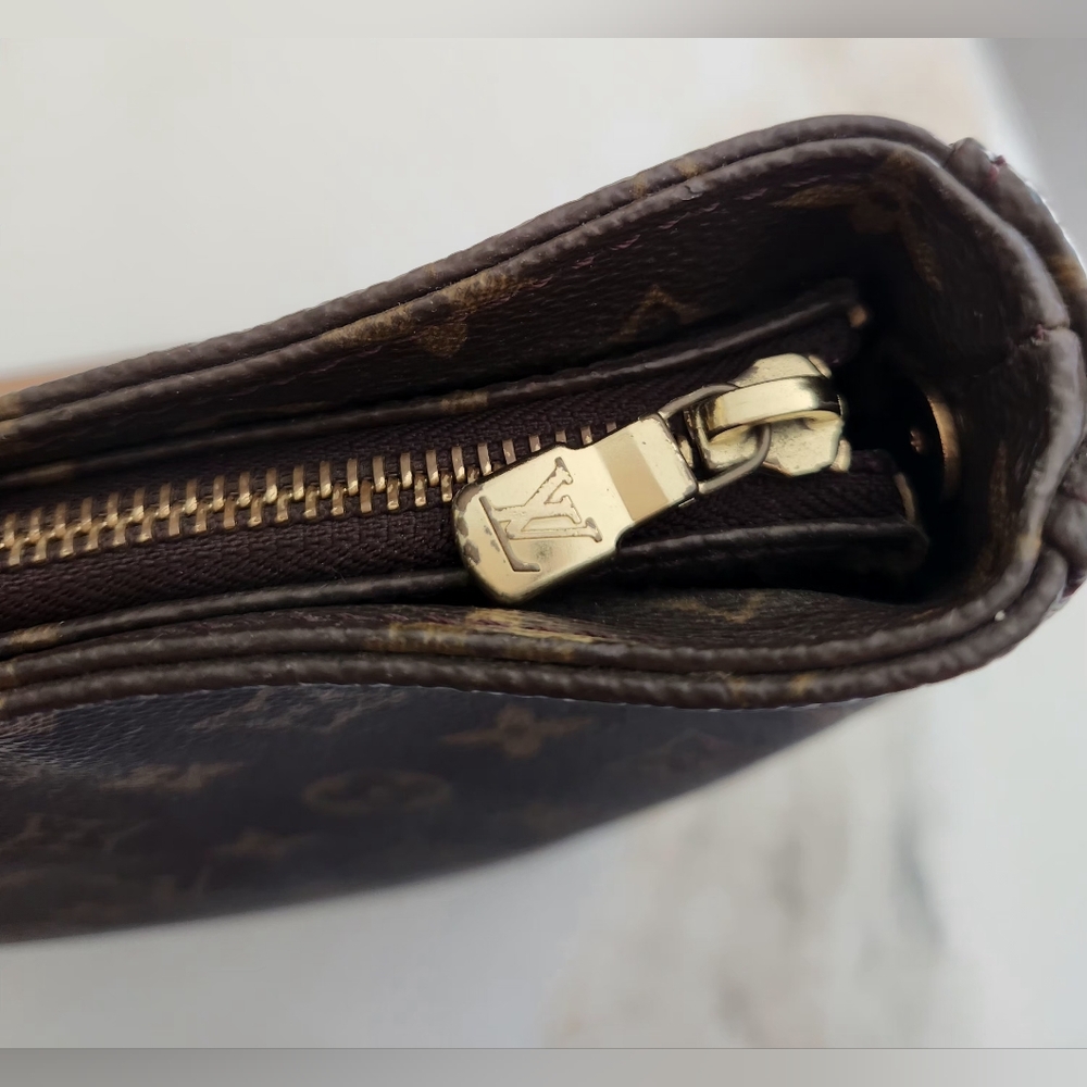 Amazing Condition! LV Monogram Looping GM Shoulder Bag. - Picture 16 of 16